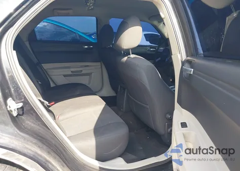 2007 Chrysler 300 from USA, damaged, VIN 2C3LA43R57H875094